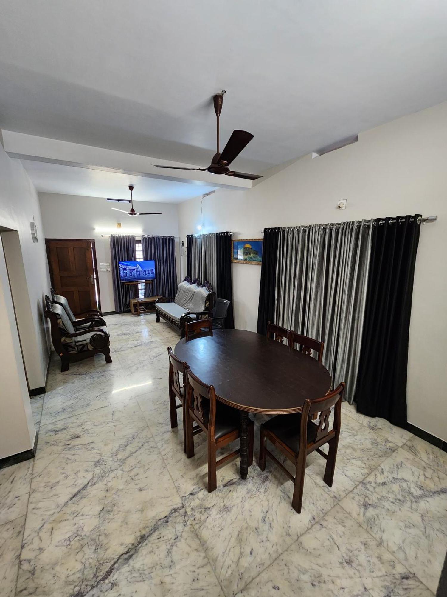 Budget Home Kochi 외부 사진